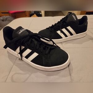 ADIDAS - GRAND COURT - BLK/WHT - (ART F36414 10/19) - GENTLY PRE-LOVED / VINTAGE